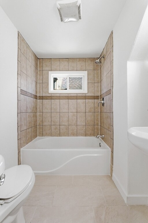 Building Photo - 70 Bellevue St