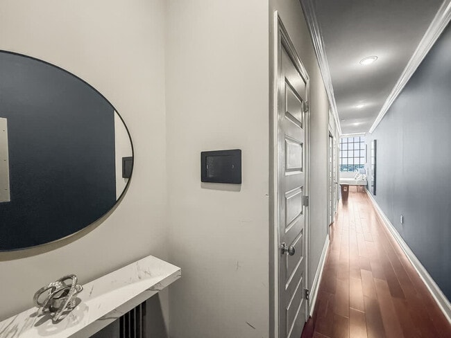 Building Photo - 1421 N 5th St