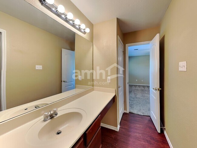 Building Photo - 7537 Marble Ridge Dr