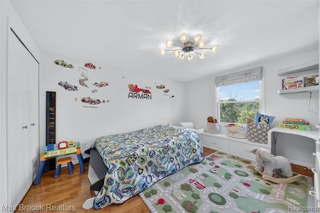 Building Photo - 30118 Kingsway Dr