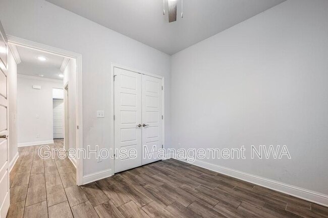 Building Photo - 7 Ripley Ln