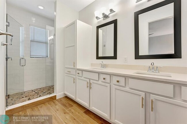 Building Photo - 16216 Sea Turtle Pl