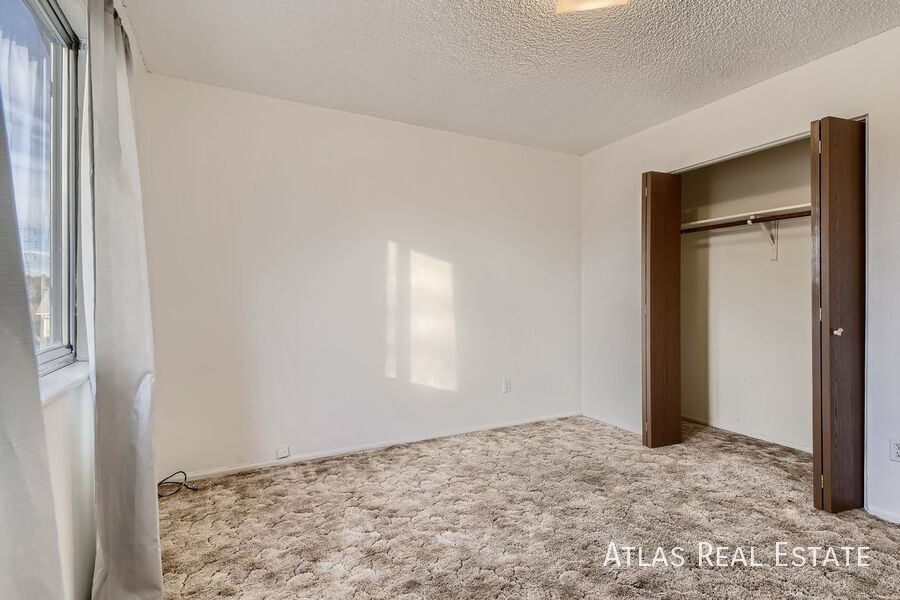 Building Photo - 16105 E Bails Pl