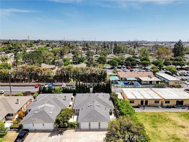 Building Photo - 404 E Glendale Dr