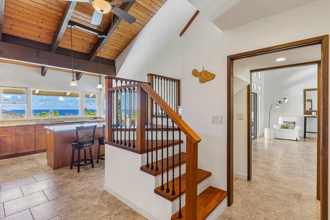 Building Photo - Completely Remodeled 3 Bed/3 Bath with Exp...