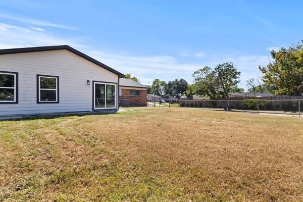Building Photo - 1449 Eastside Dr