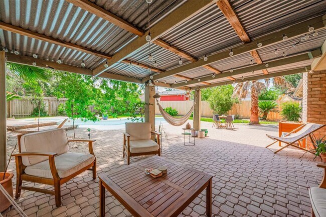 Building Photo - 8018 Zimmermann Dr