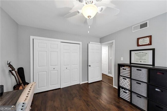 Building Photo - 49 La Rue Pl NW