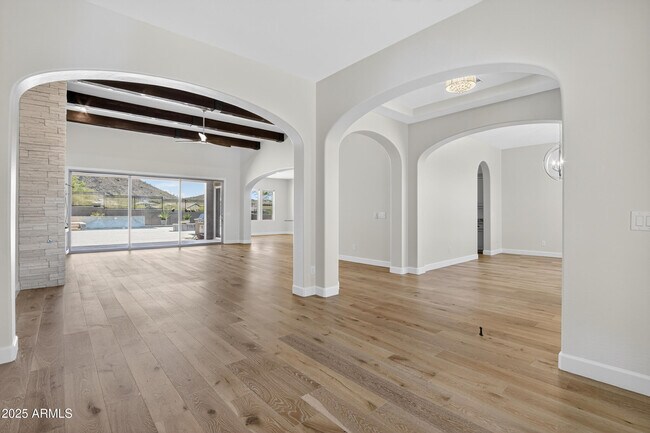 Building Photo - 10997 N 137th St
