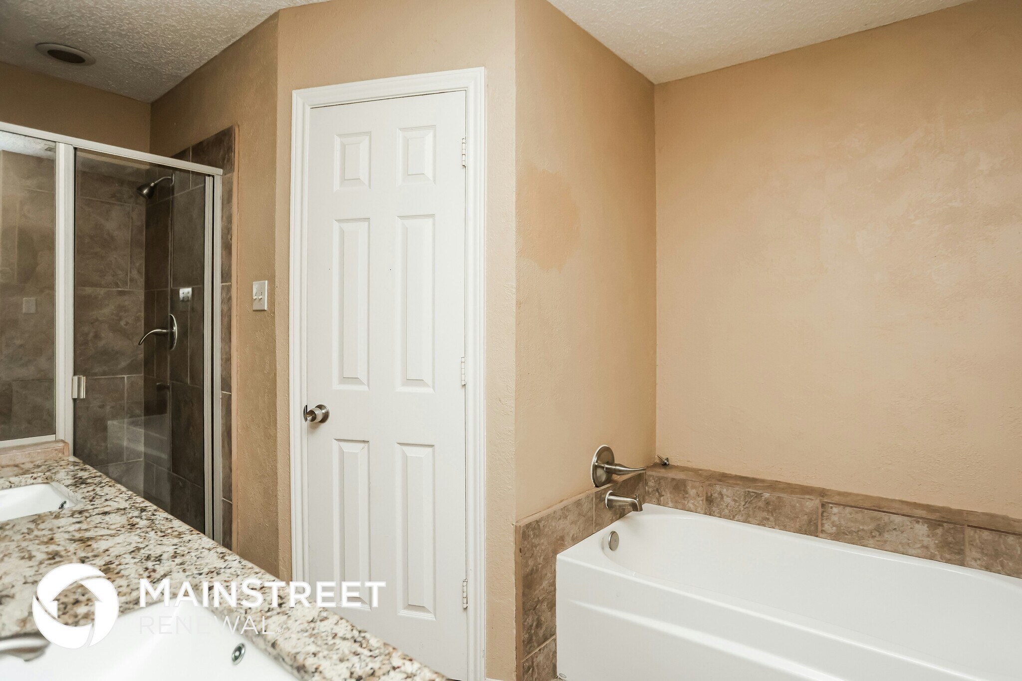 Building Photo - 1717 Worthington Ln