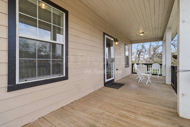 Building Photo - 9140 Sailfish Dr