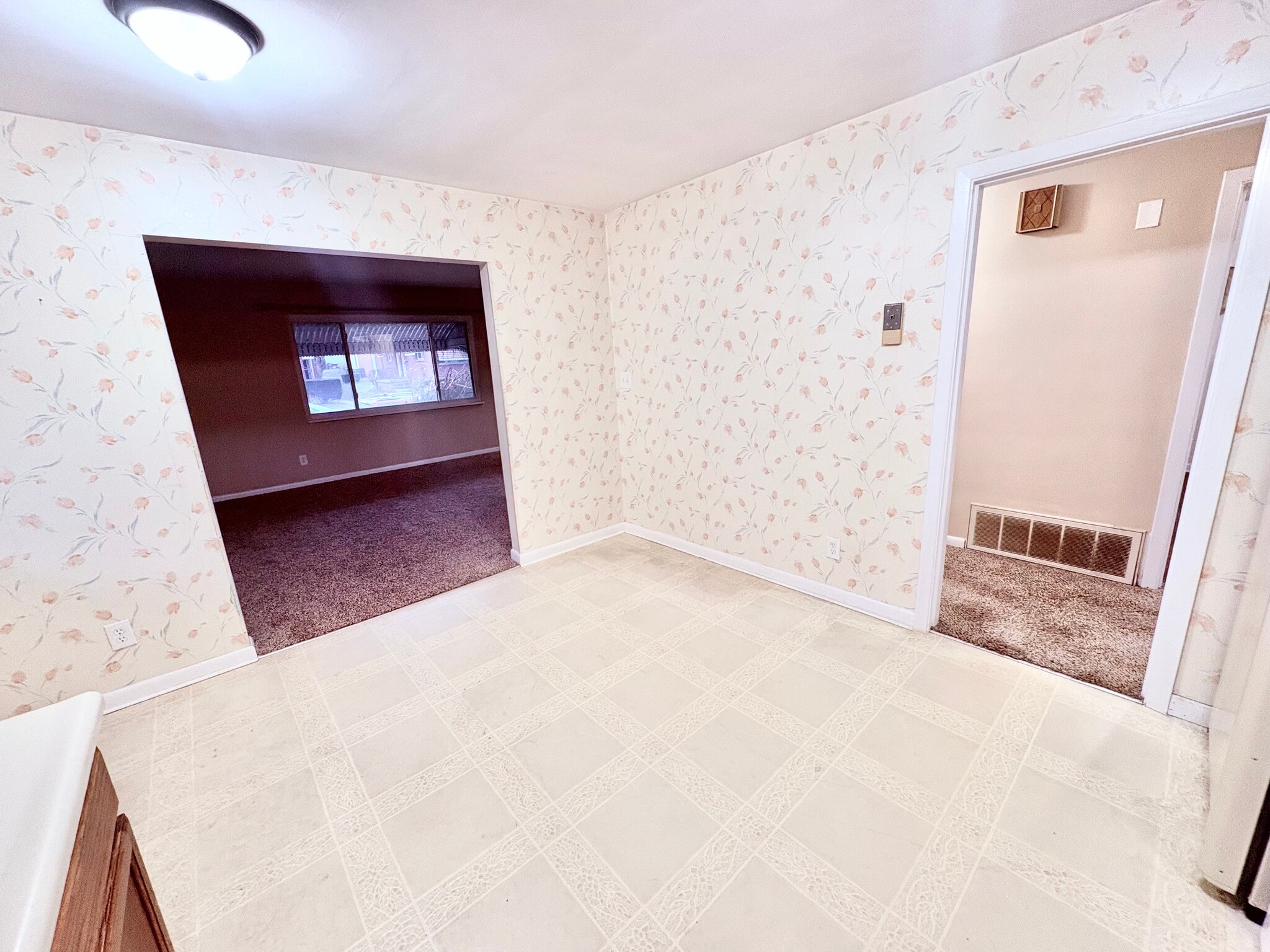 Kitchen - 3129 Hassler St