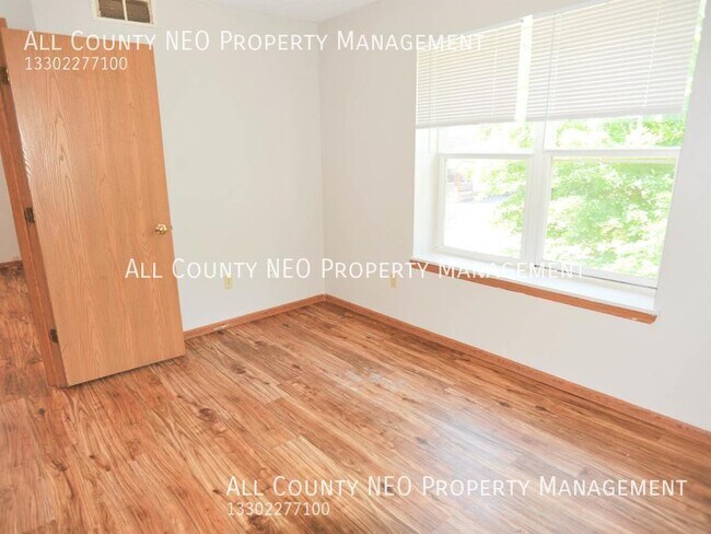 Building Photo - 1641 Coventry Rd