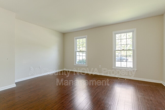 Building Photo - 7826 Fordson Rd