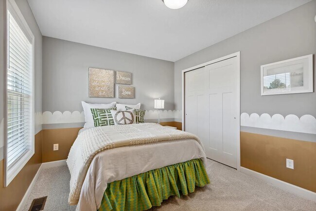 Building Photo - 10736 Wiles Way