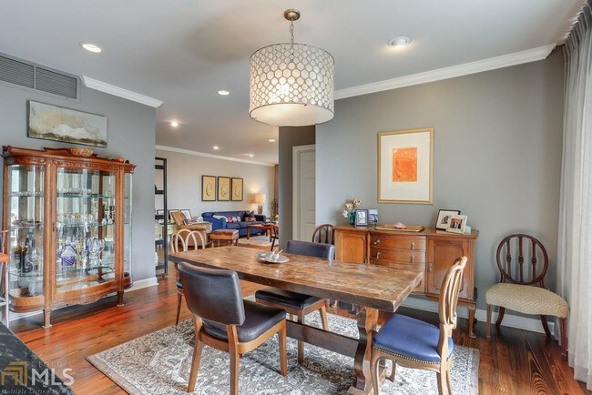 Building Photo - 2575 Peachtree Rd