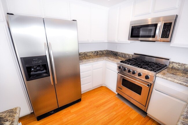 Building Photo - Coronado Cays 4 bd/2.5 ba home in Bahama Village