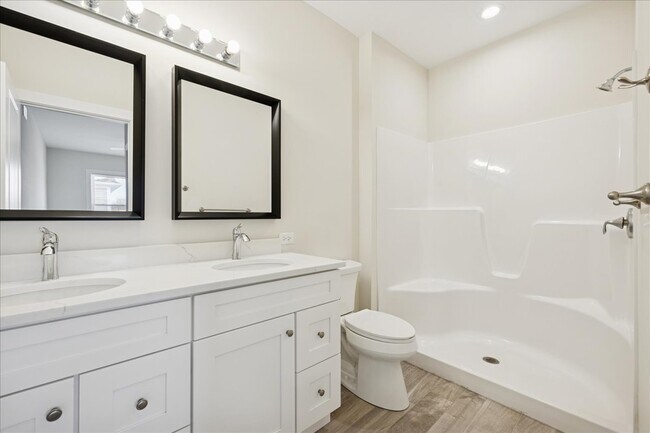 Building Photo - 935 Partridge Cir