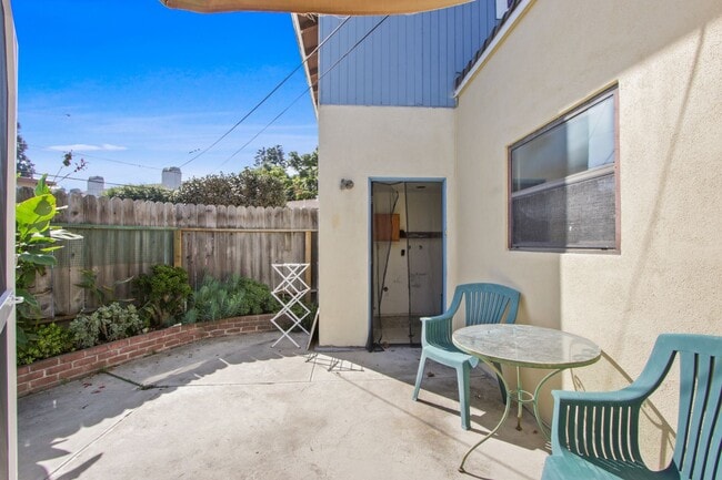Building Photo - Coastal Living in Westside Costa Mesa – Up...