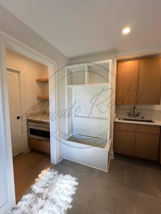 Building Photo - Modern Elegance in the Heart of Nashville ...