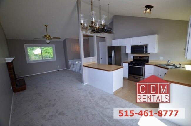 Building Photo - Great Home in Altoona!