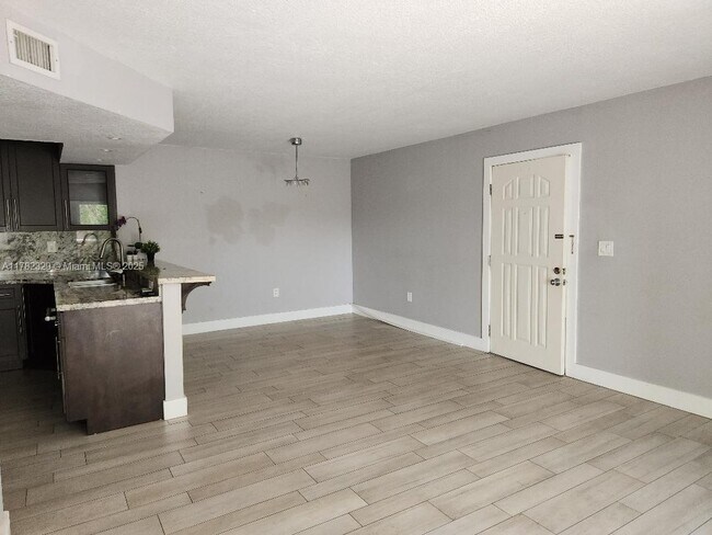 Building Photo - 8610 SW 212th St