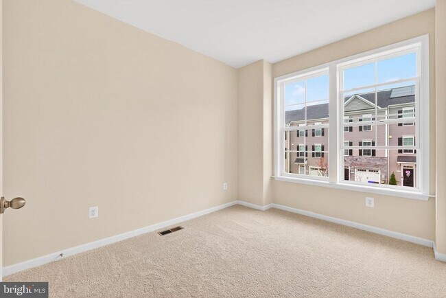 Building Photo - 1017 Flester Ln