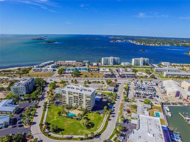 Building Photo - 2566 Gary Cir