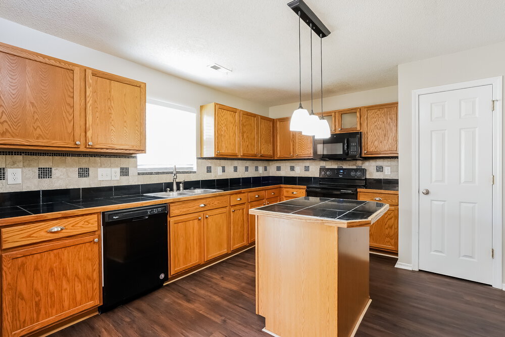 Building Photo - 925 Mailwood Dr