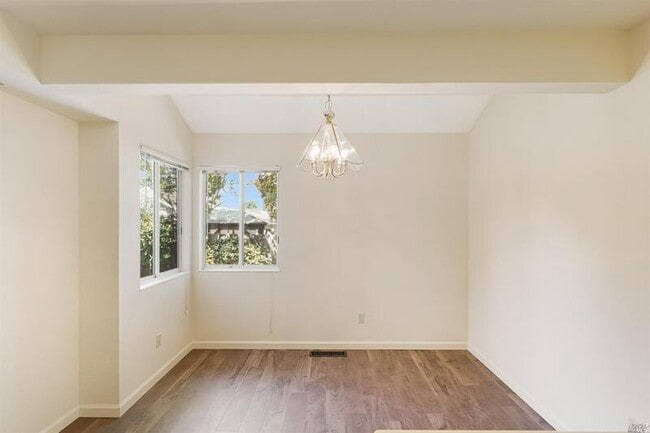 Building Photo - 7 Meridian Cir