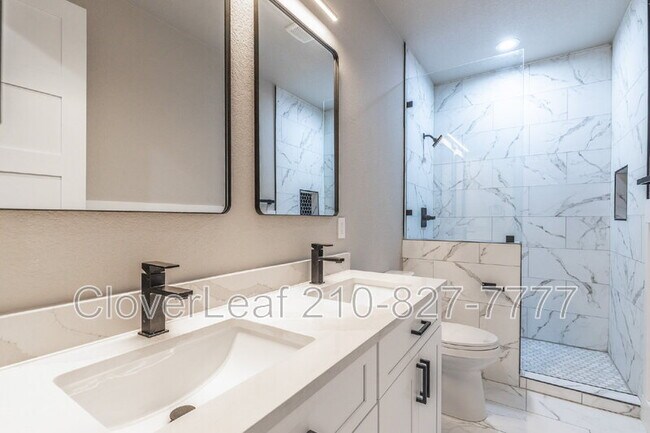 Building Photo - 414 Montana St