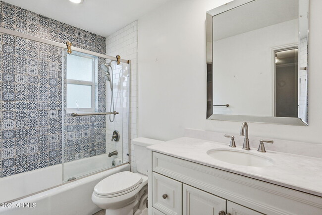 Building Photo - 4702 N 30th Pl