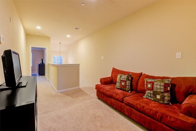 Building Photo - 22 Bettina Ln