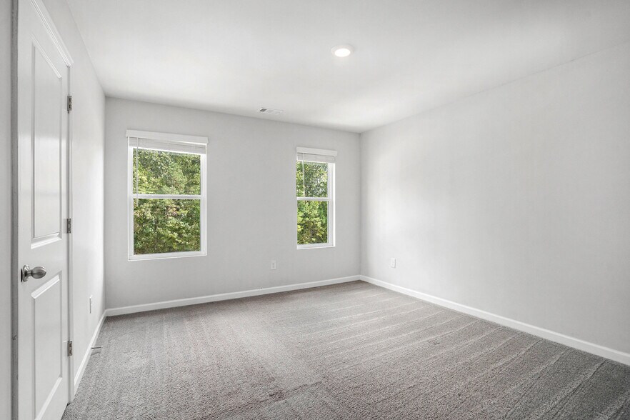 Building Photo - 107 Haven Brook Way