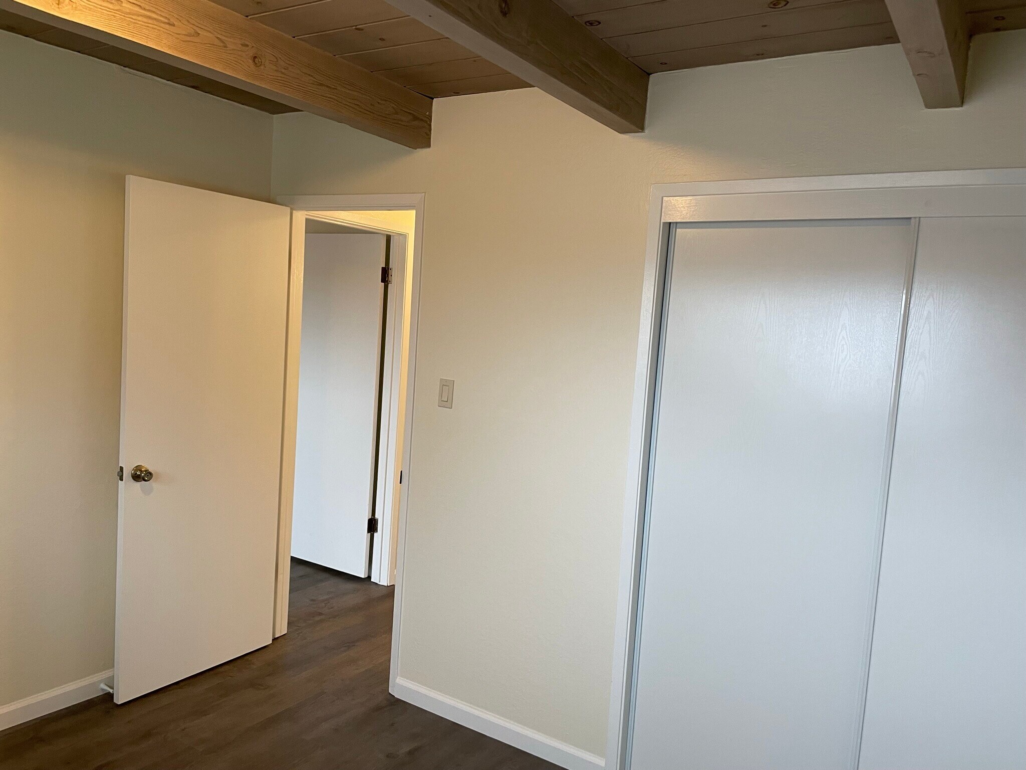 Building Photo - 830 Lexington Ave