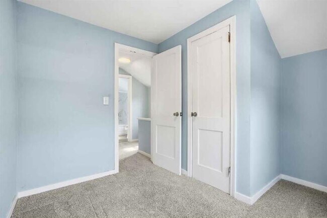 Building Photo - 1219 Circle Dr