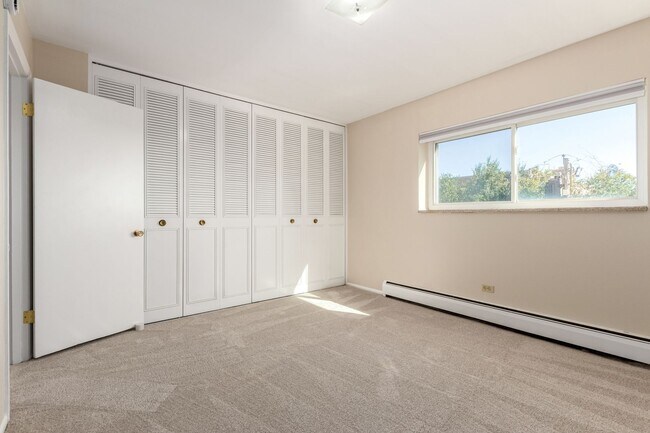 Building Photo - 830 20th St