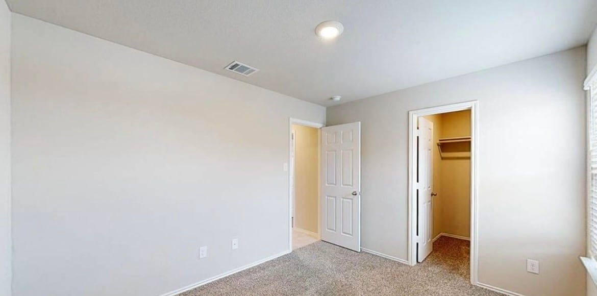 Building Photo - 1261 Lindsey Dr