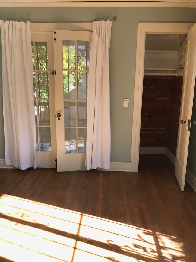 BEDROOM - 1026 Havenhurst Dr