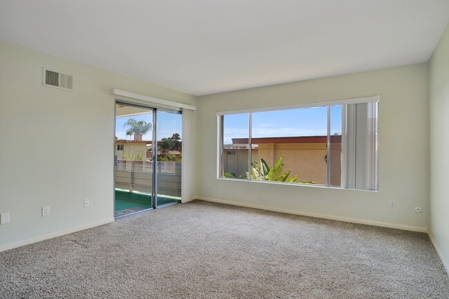 Building Photo - 2 bedroom 2 bath condo for rent in San Car...
