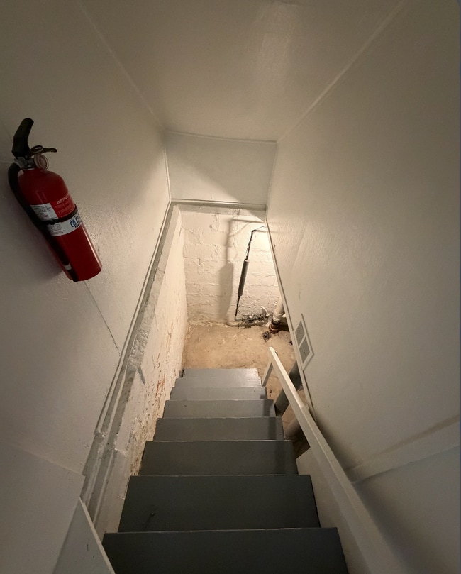 Building Photo - 1 bed. 1 bath.