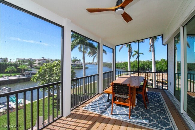 Building Photo - 4879 Esplanade St