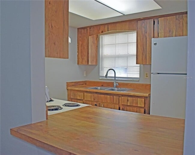 Building Photo - 9509 Fieldview Cir