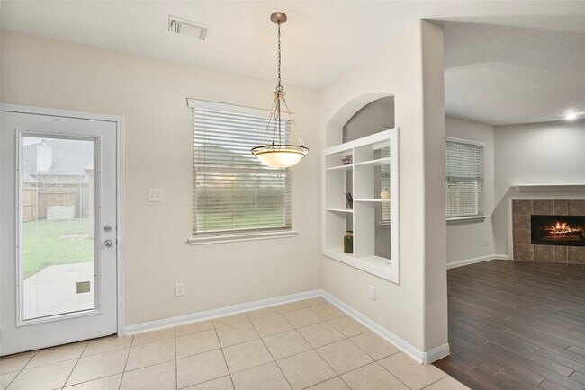 Building Photo - 7514 Boxwood Ridge Ln