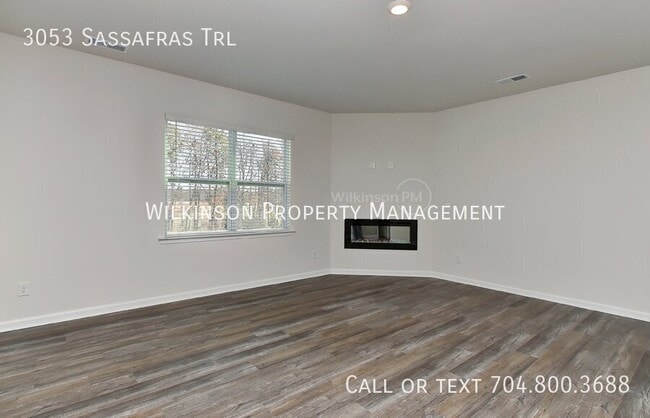Building Photo - 3053 Sassafras Trl