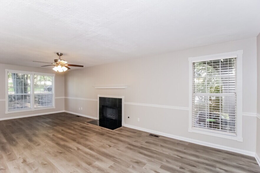 Building Photo - 148 Blue Heron Dr