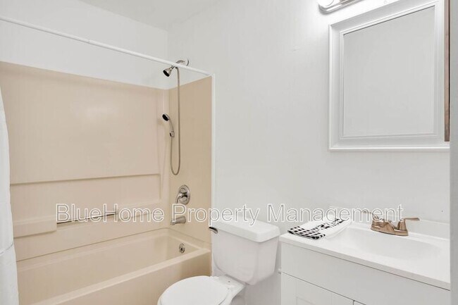 Building Photo - 3651 N Goldenrod Rd