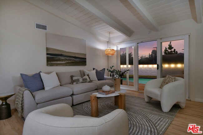 Building Photo - 12614 Morrison St