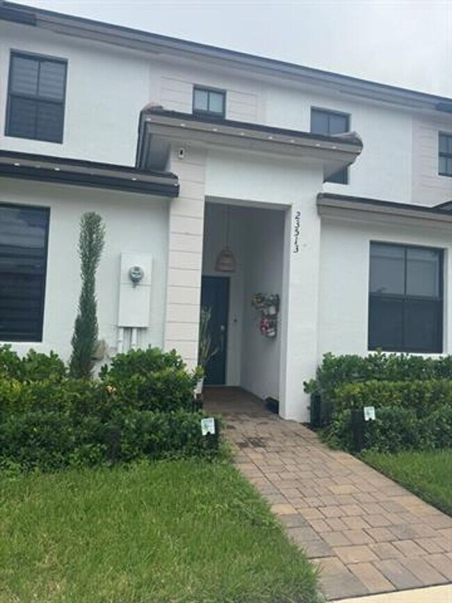 Primary Photo - 23513 SW 127th Pl