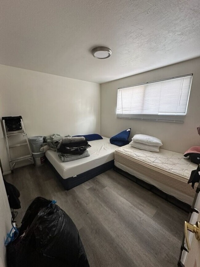 Building Photo - 2 bed 1 bath Orem Apartment--Close to UVU ...